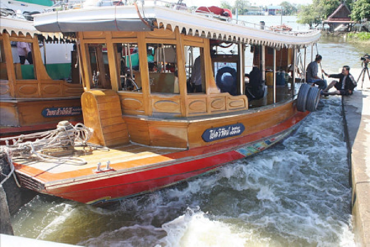 ปทุมฯจ้างเรือเร่งดันน้ำลงเจ้าพระยา