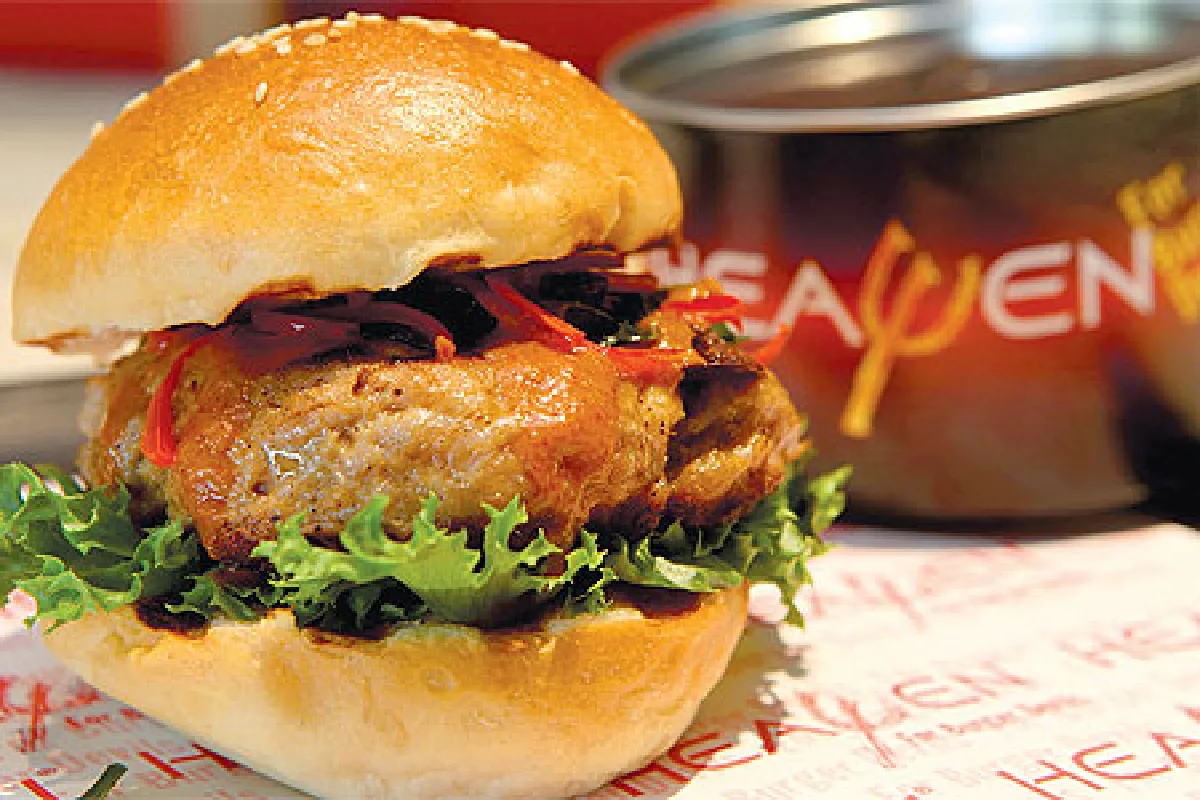 เบอร์เกอร์ไม่ธรรมดา อร่อยแรงงงงส์แซงโค้ง