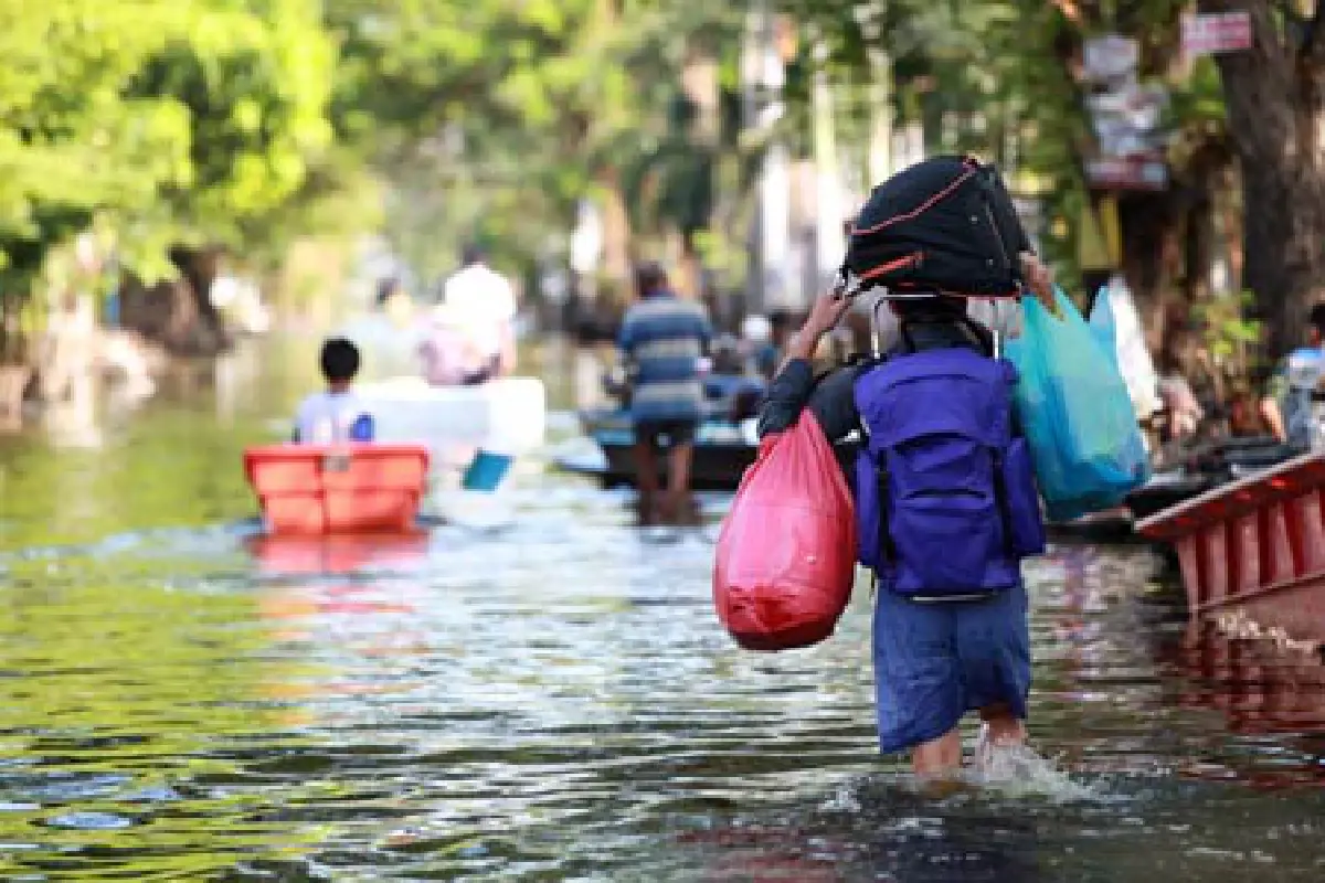ชาวแจ้งวัฒนะยกเลิกปิดถนนประท้วงศปภ.พรุ่งนี้