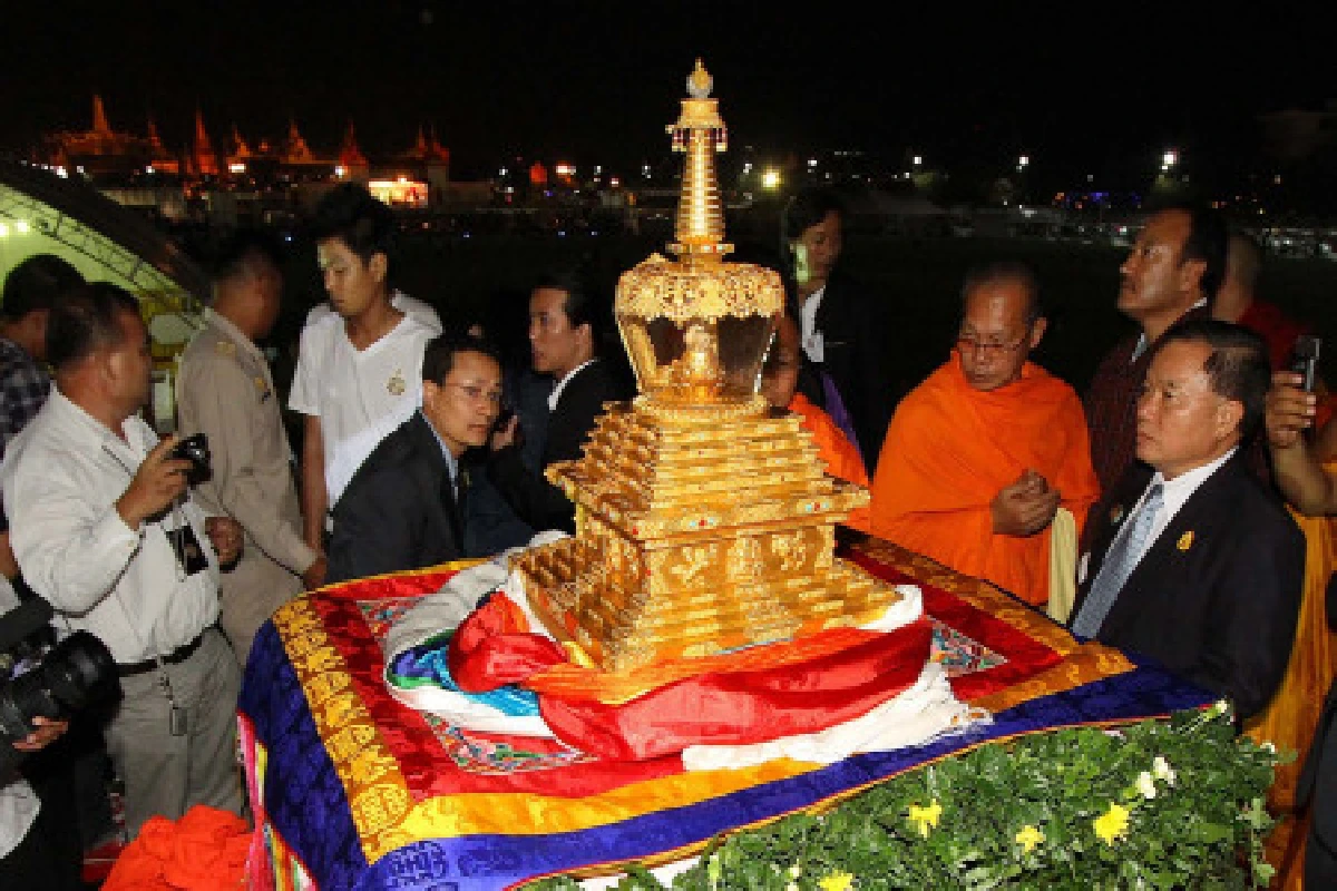 นายกฯสมโภชพระทันตธาตุภูฏาน
