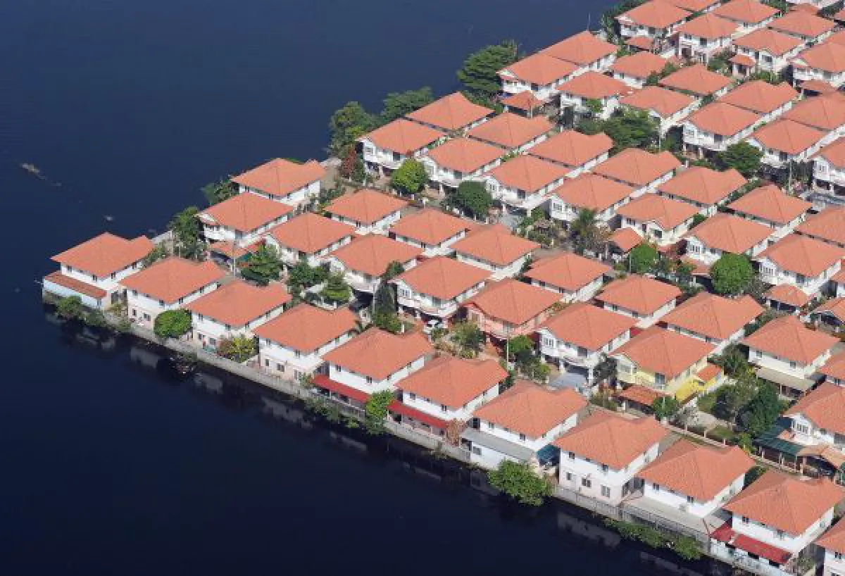 flooded houses