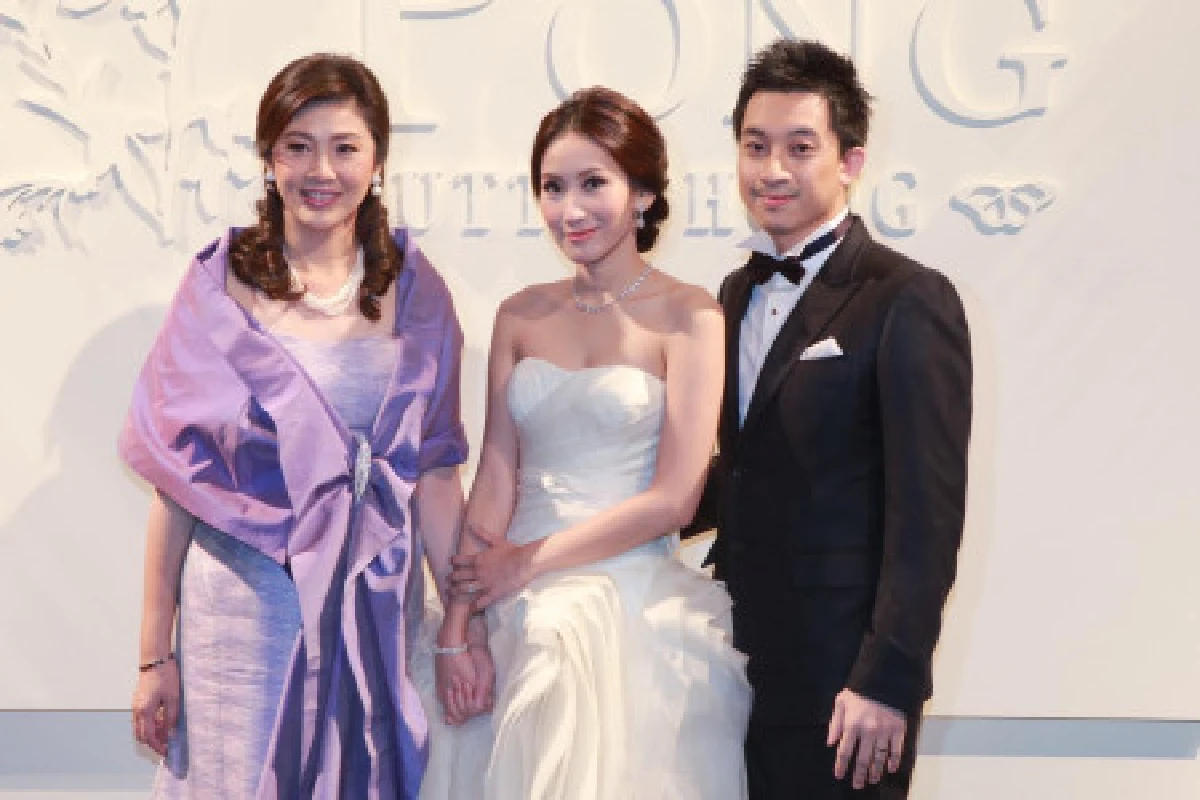 "ทักษิณ"อวยพร"เอม"รักให้เสียสละ