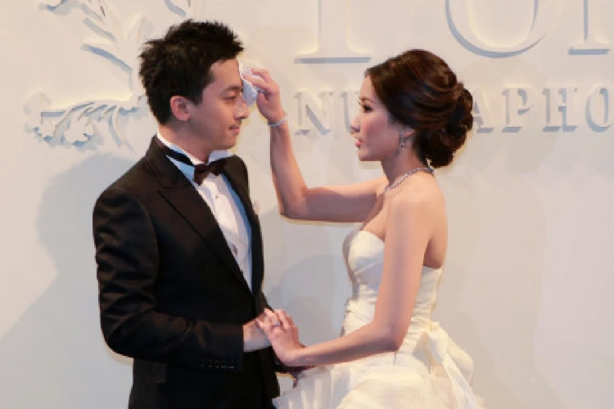 "ทักษิณ"อวยพร"เอม"รักให้เสียสละ