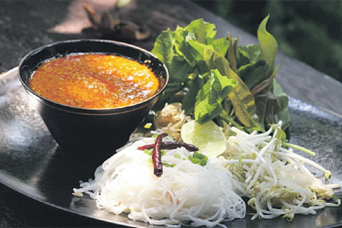หมี่กะทิอุบลฯฝีมือ เย็นจิต นิลผาย
