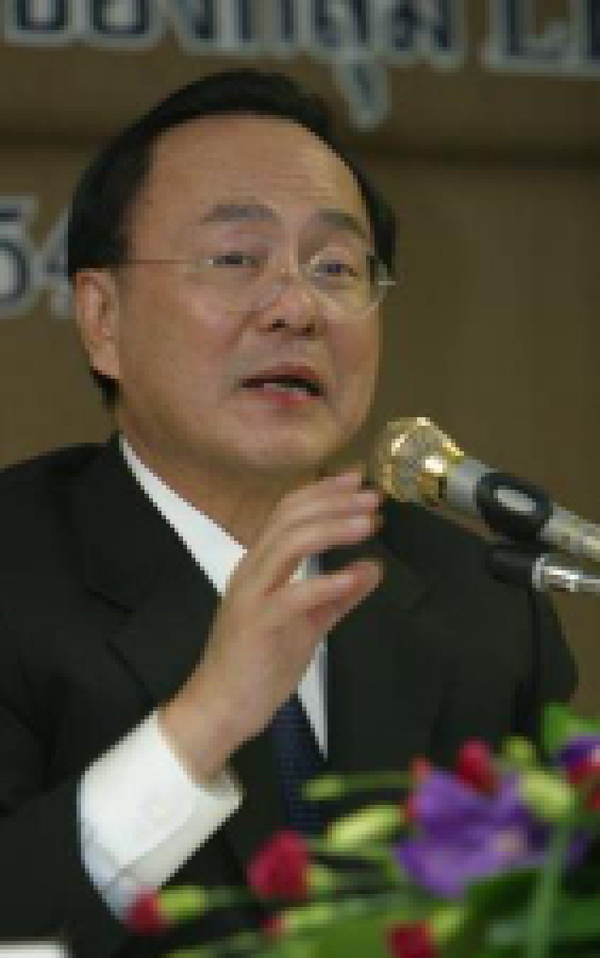 วิชัย ทองแตง-หมอเสริฐผงาดขึ้นเศรษฐีหุ้น