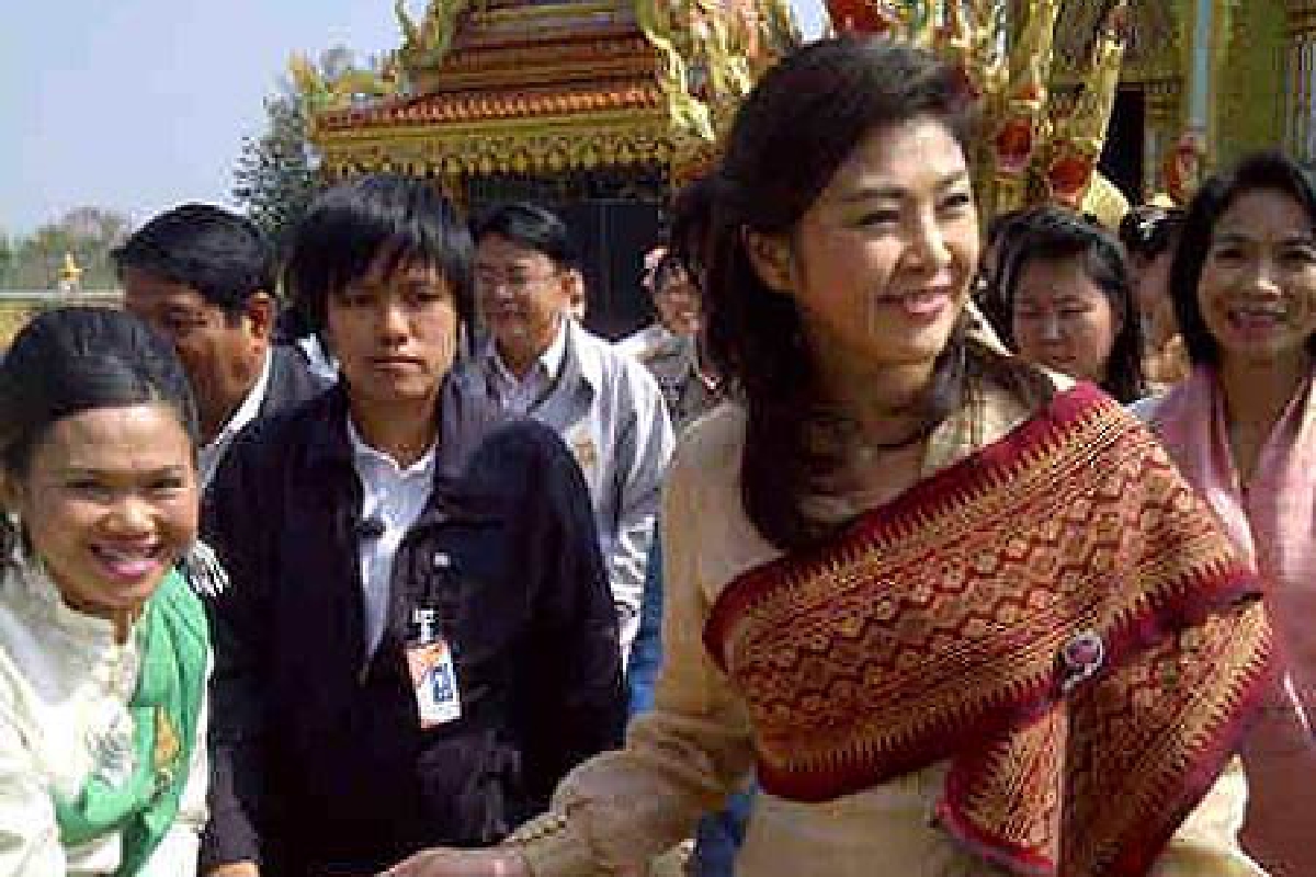 ปูอวยพรปีใหม่-เร่งทำทุกนโยบายหาเสียง ปูอวยพรปีใหม่-เร่งทำทุกนโยบายหาเสียง