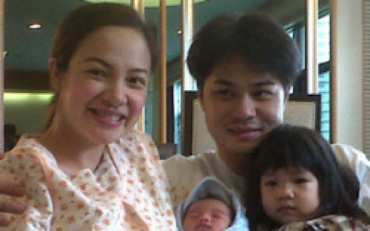 กีต้าร์คลอดลูกชาย