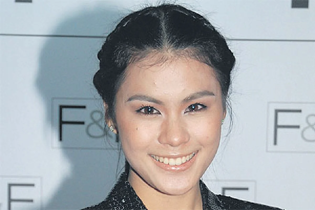‘เซเลบสุดฮอต’ แห่งปี 2554