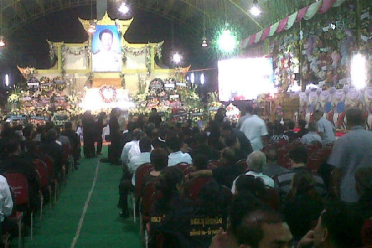 บิ๊กการเมืองร่วมงานอาลัย"อุดร"