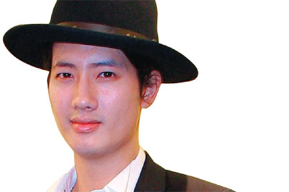 เปิดดวงดาราบันเทิง ปี 2555 โดย หมอมีน ตีสิบ