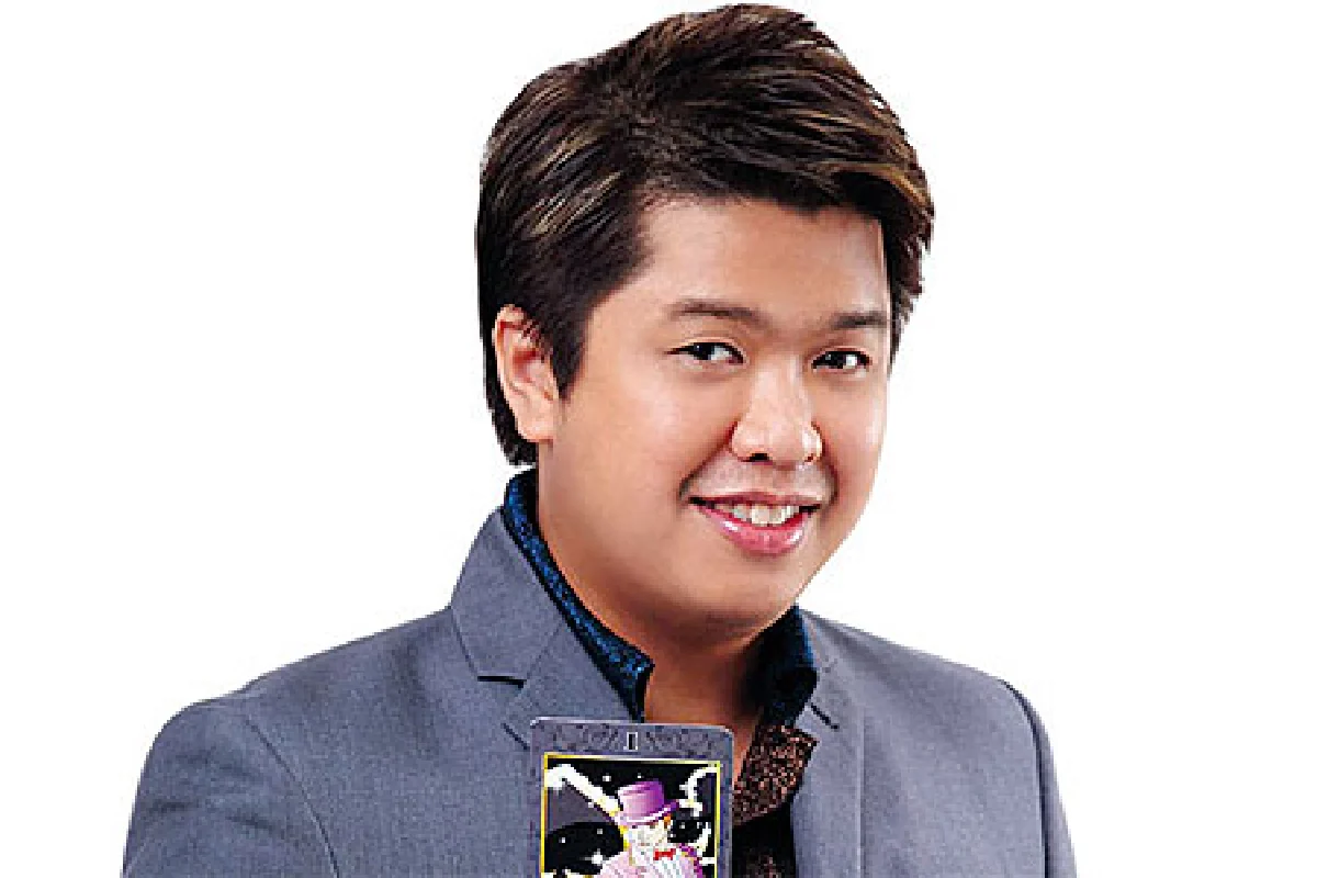 เปิดดวงดาราบันเทิง ปี 2555 โดย หมอมีน ตีสิบ