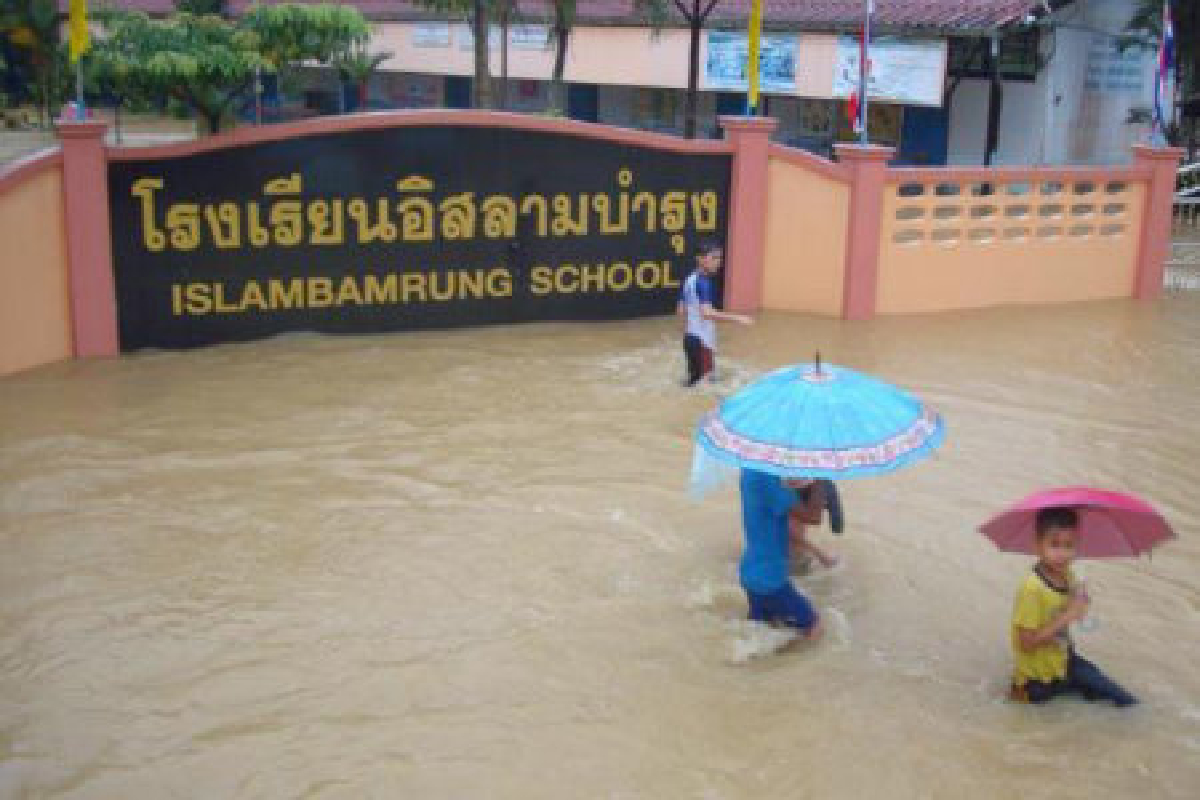 นราฯประกาศ7อำเภอเจอภัยพิบัติน้ำท่วม นราฯประกาศ7อำเภอเจอภัยพิบัติน้ำท่วม