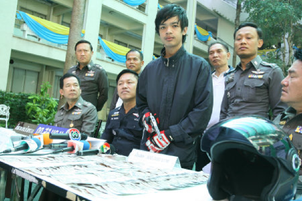 ฝากขังค้านประกันหนุ่มชิงเงินแบงก์กสิกร ฝากขังค้านประกันหนุ่มชิงเงินแบงก์กสิกร