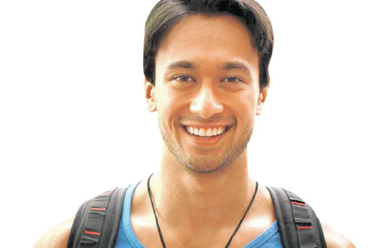 ซีซาร์ เคอร์ติส ผมนี่แหละหนุ่มหล่อที่สุดในโลก