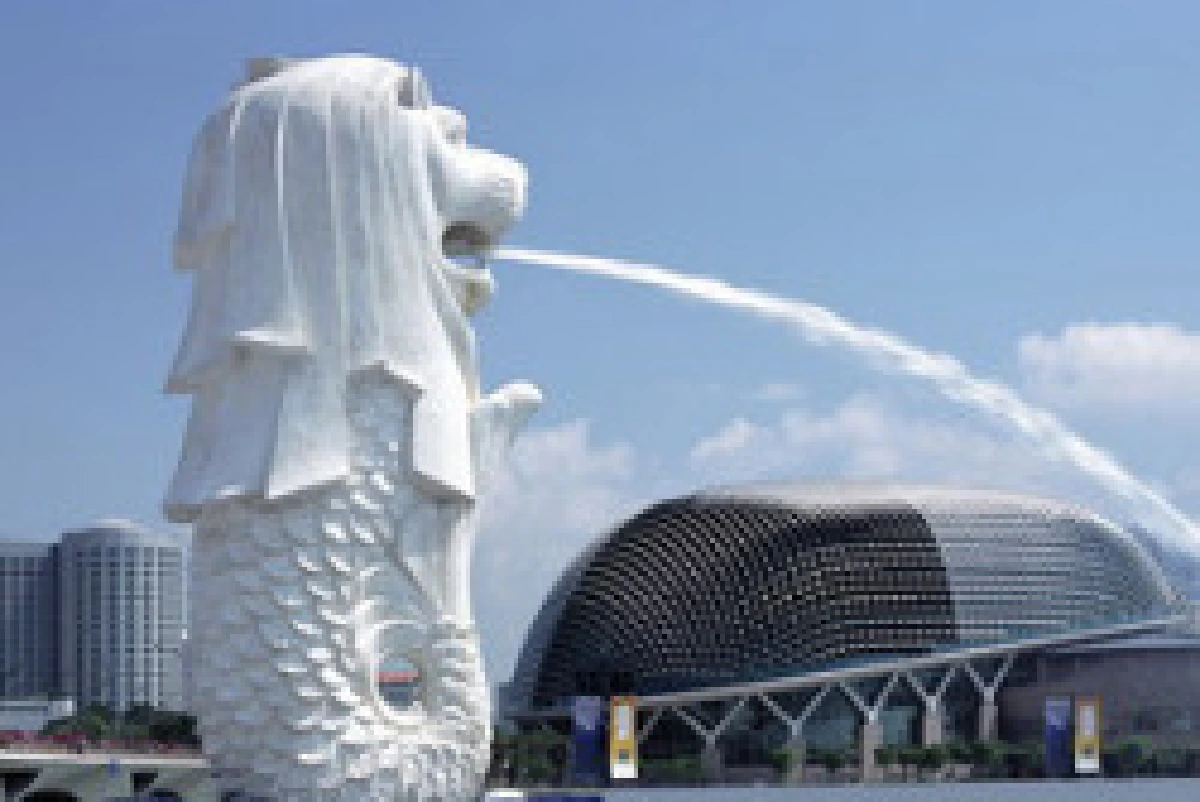 สิงคโปร์เตรียมหั่นเงินเดือนนักการเมือง