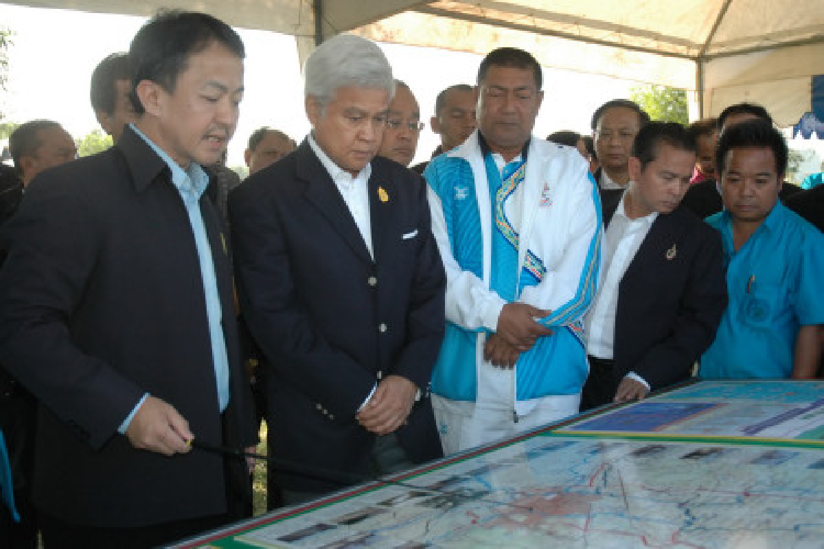 ยงยุทธเล็งชง3พันล.แก้น้ำท่วมหาดใหญ่ ยงยุทธเล็งชง3พันล.แก้น้ำท่วมหาดใหญ่