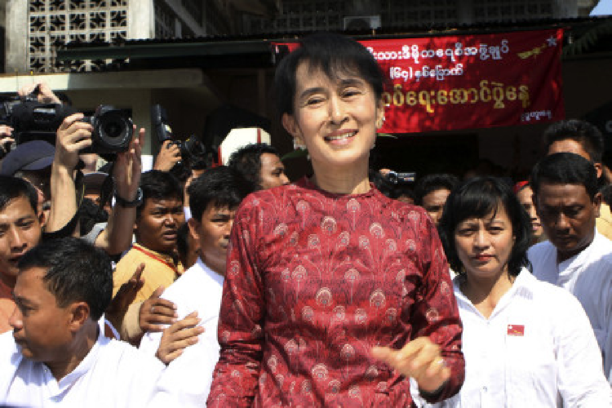 พม่ารับรองพรรคของซูจีแล้ว พม่ารับรองพรรคของซูจีแล้ว