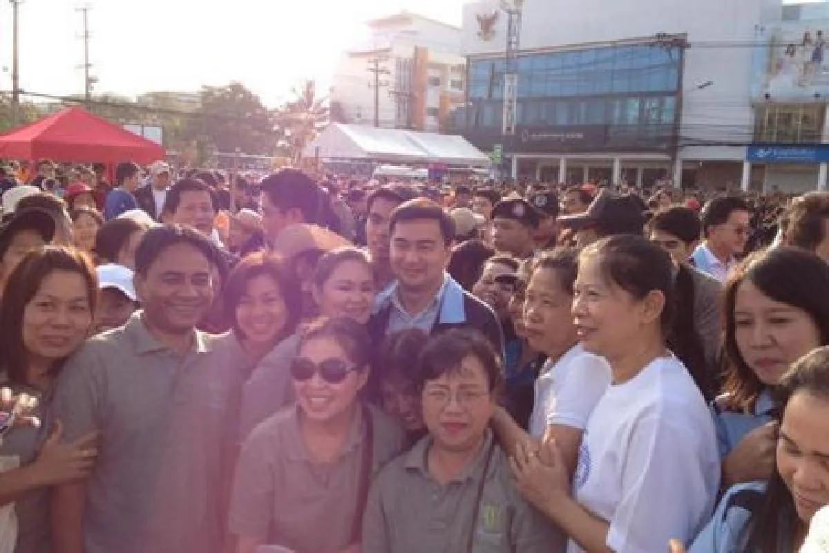 มาร์คร่วมบิ๊กคลีนนิ่งเมืองคอนหลังท่วมลด