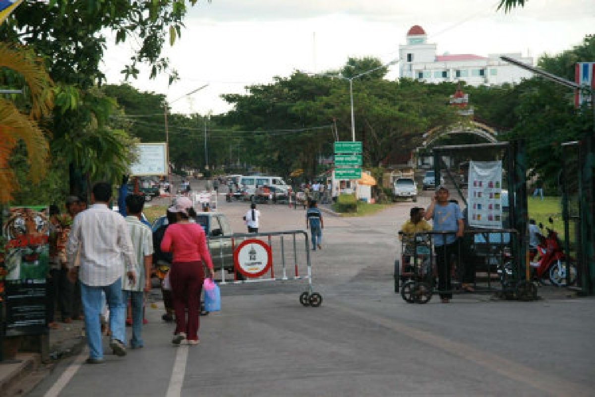 ค้าชายแดน3ชาติด้านเชียงรายโตพุ่ง ค้าชายแดน3ชาติด้านเชียงรายโตพุ่ง