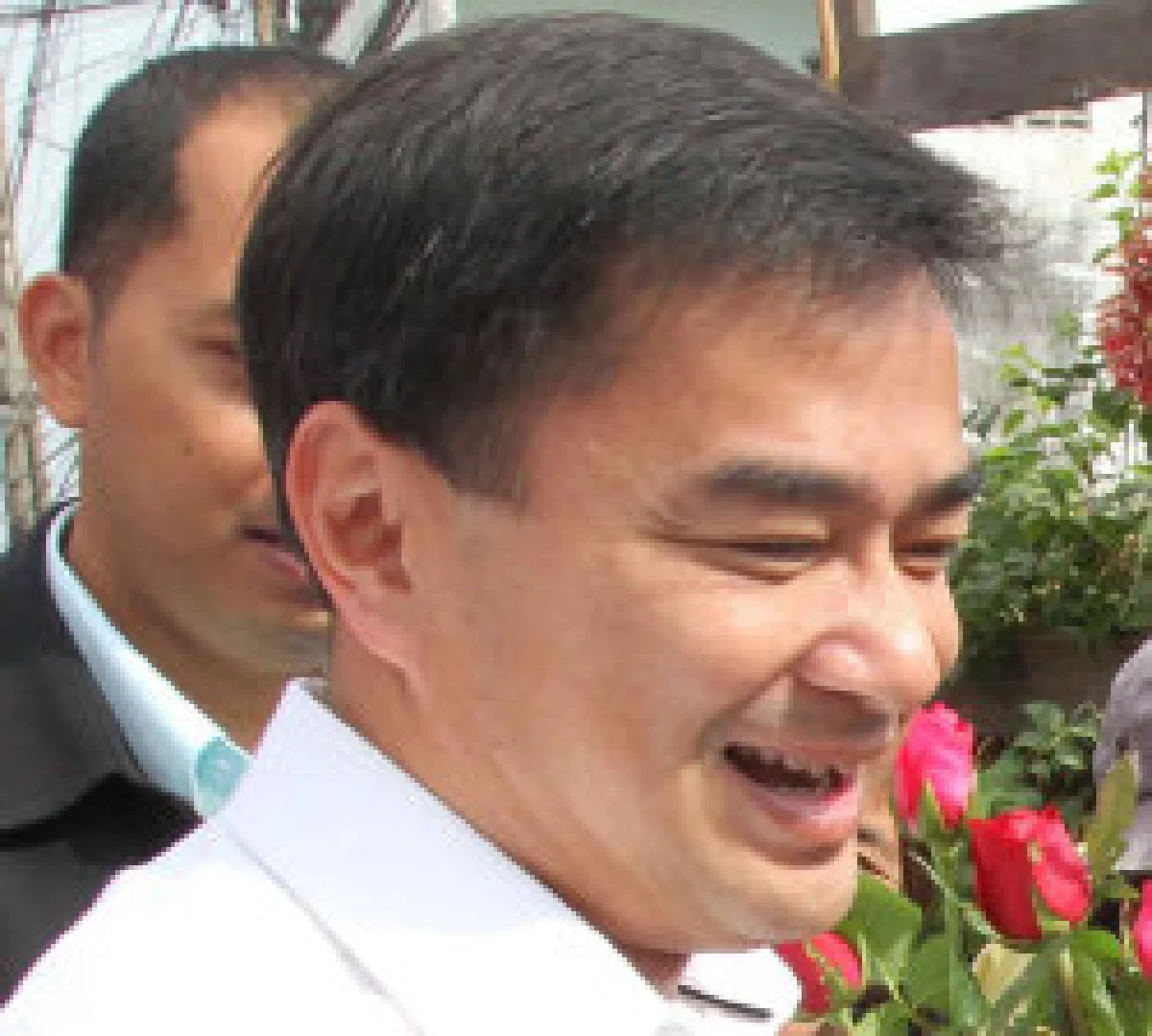 มาร์คจี้ปูพูดให้ชัดไม่แก้มาตรา112