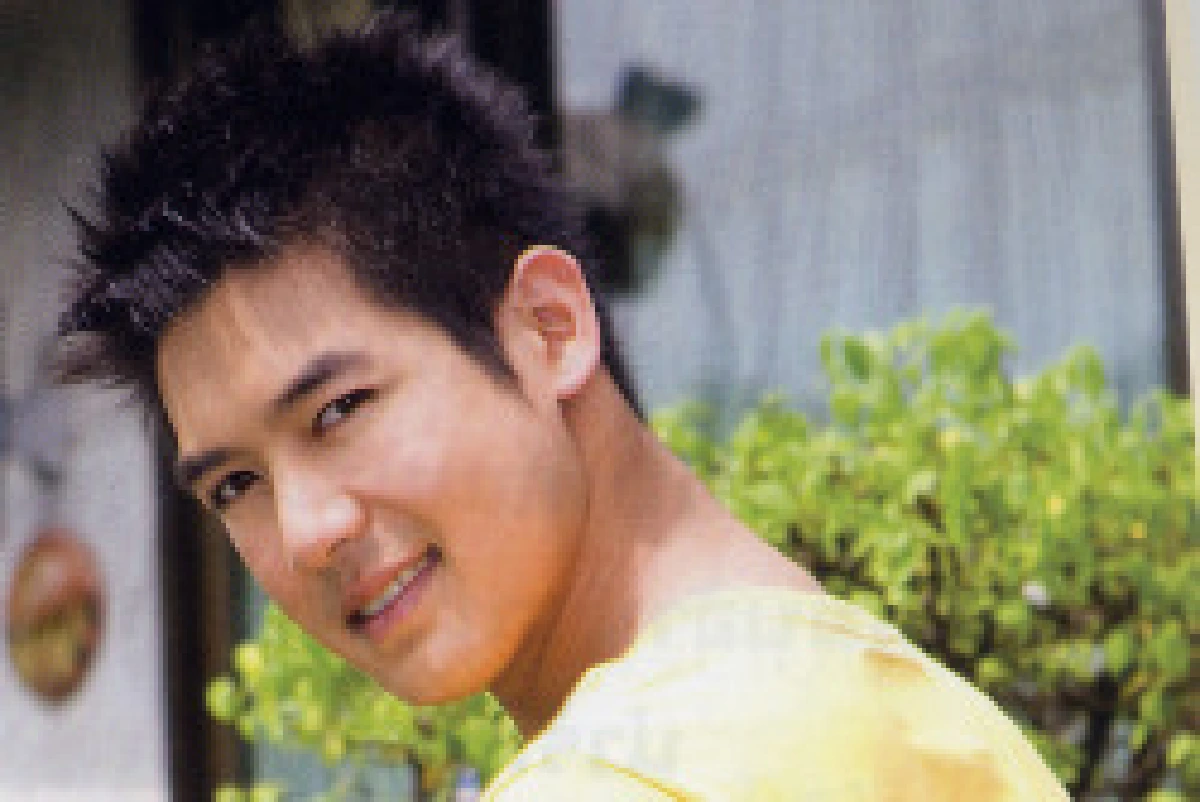 เวียร์แฮปปี้ควงสาวดินเนอร์