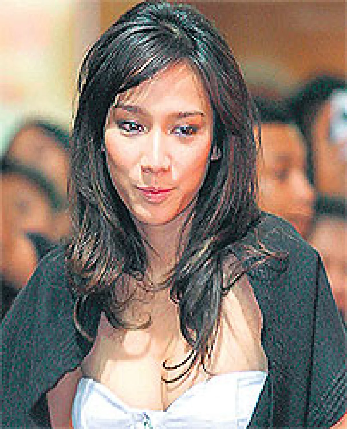 ‘เด็กปั้น’ คุณนายแดง