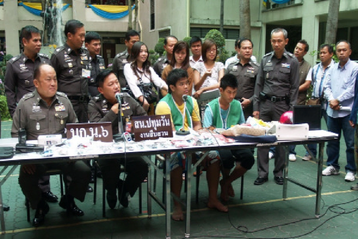 ตร.ปทุมวันรวบโจรวิ่งราวทรัพย์