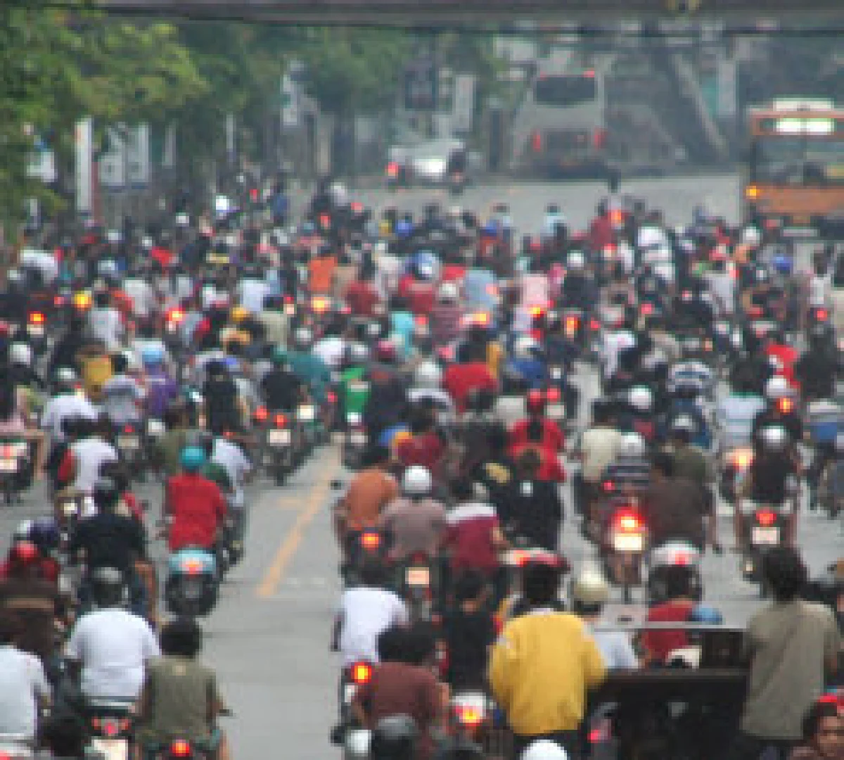 รวบแว้นซิ่งป่วนเมืองใกล้แยกลาดพร้าว