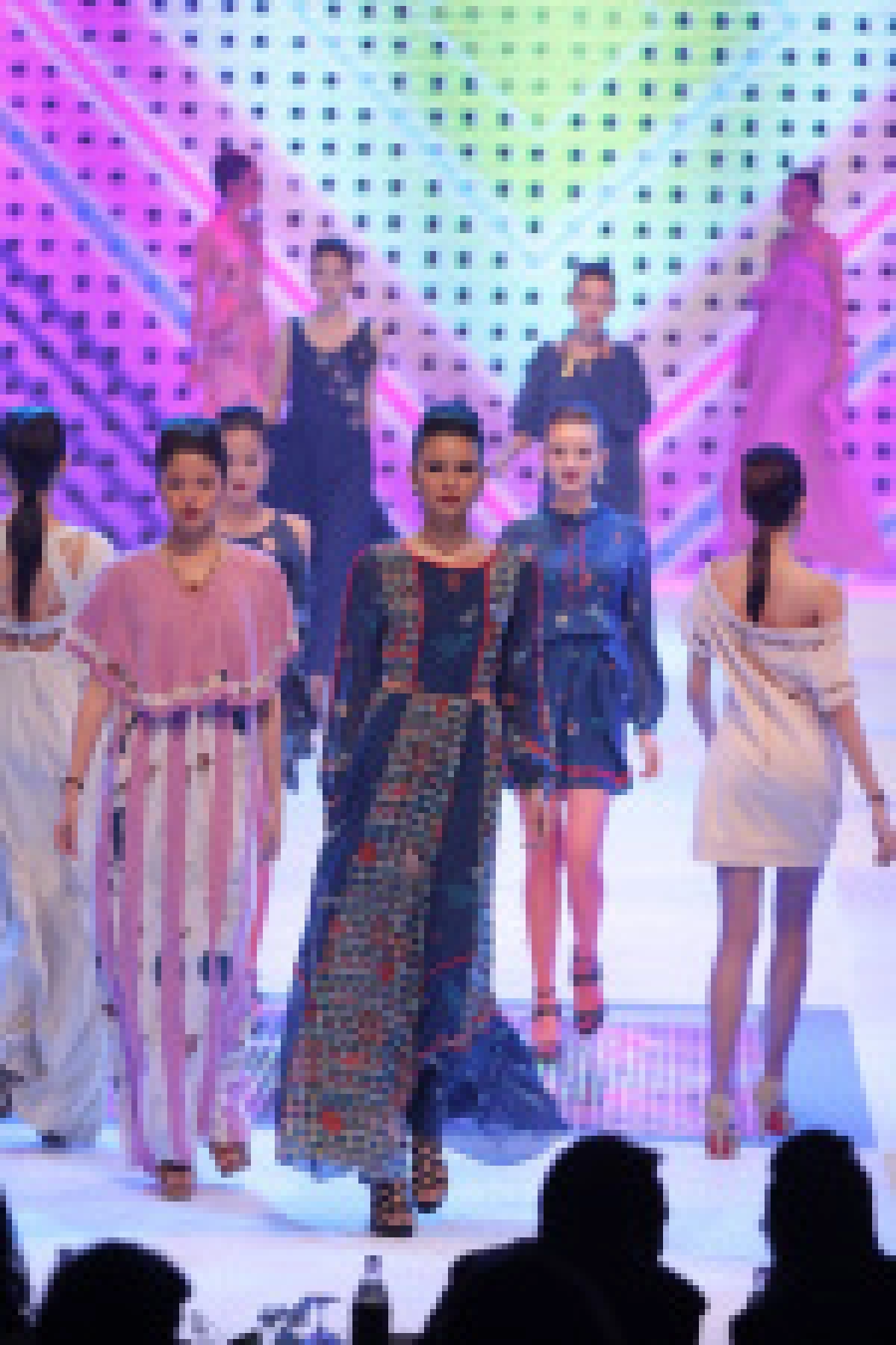 นักเรียนม.4 ซิวตำแหน่งไทยซูเปอร์โมเดล 2011