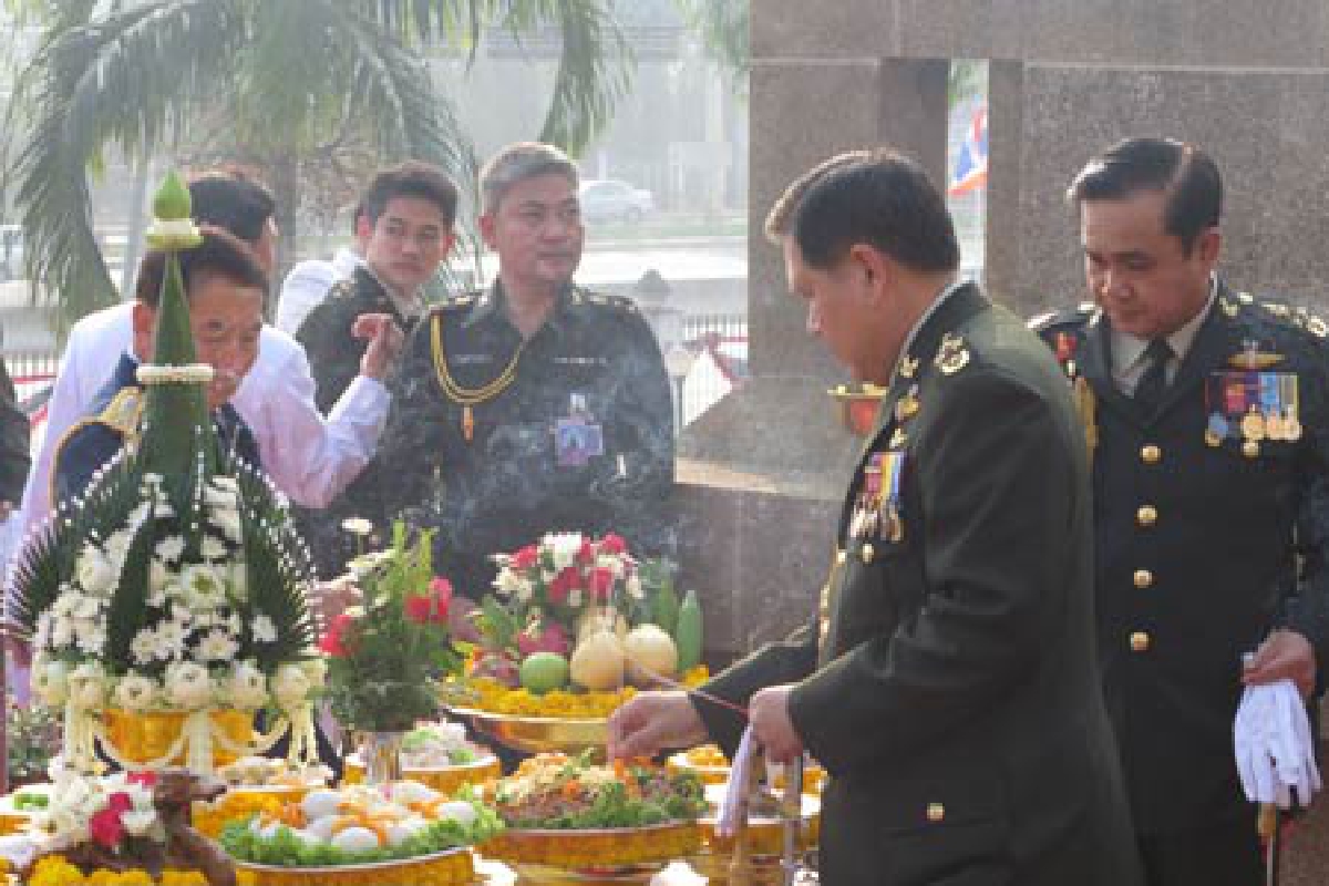 ผบ.สส.ยันไทยไม่ใช่เป้าหมายก่อการร้าย ผบ.สส.ยันไทยไม่ใช่เป้าหมายก่อการร้าย
