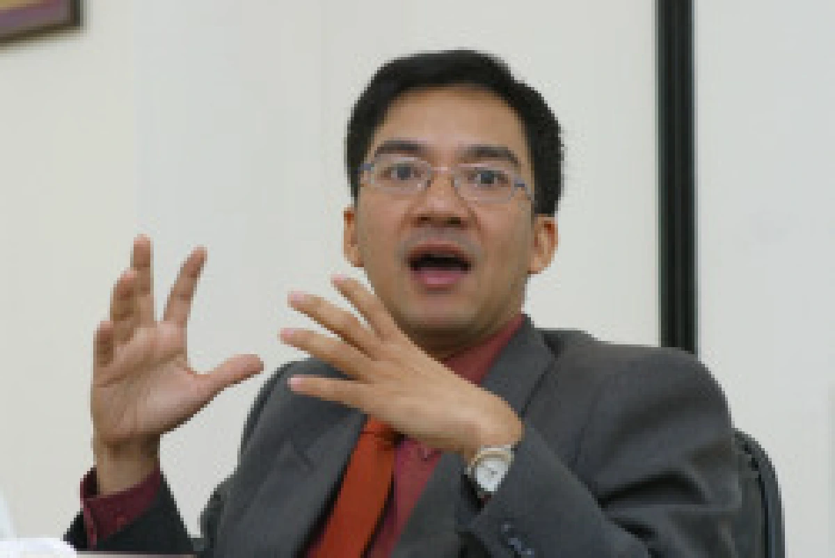 นิติราษฎร์เสนอตั้งกก.เฉพาะกิจร่างรธน.