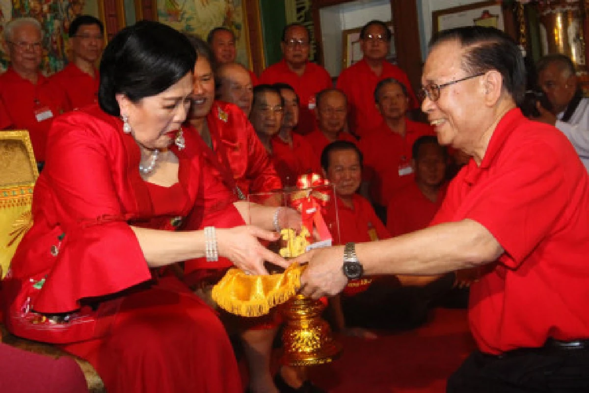 พระราชินี-พระเทพฯเสด็จเปิดงานตรุษจีนเยาวราช