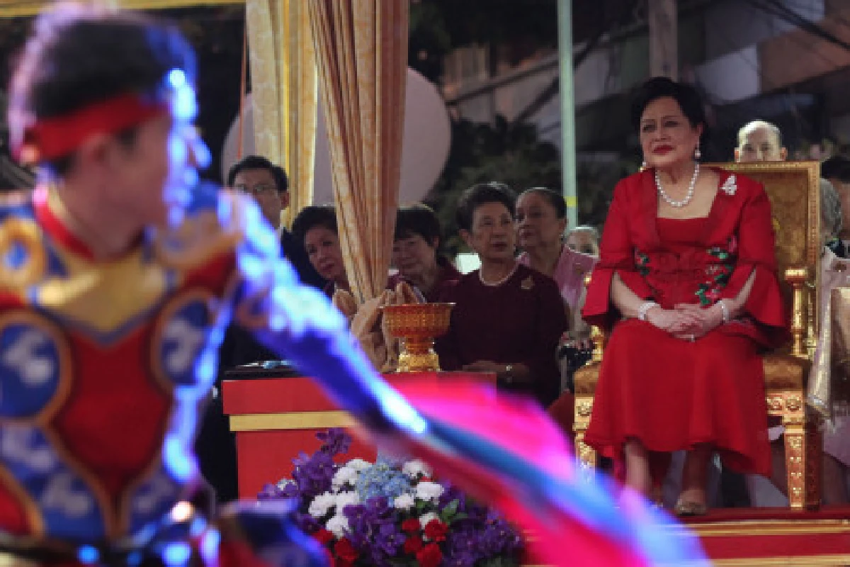 พระราชินี-พระเทพฯเสด็จเปิดงานตรุษจีนเยาวราช