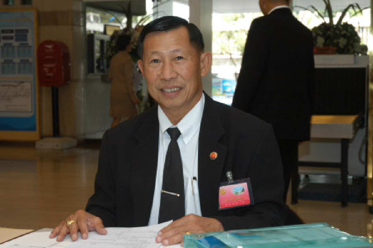 ดิเรกลั่นโละสว.ขัดประชาธิปไตย ดิเรกลั่นโละสว.ขัดประชาธิปไตย