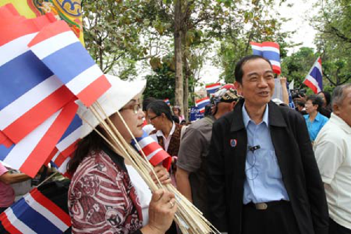 ศาลปกครองไม่รับฟ้องห้ามถอนทหารพ้นพระวิหาร ศาลปกครองไม่รับฟ้องห้ามถอนทหารพ้นพระวิหาร