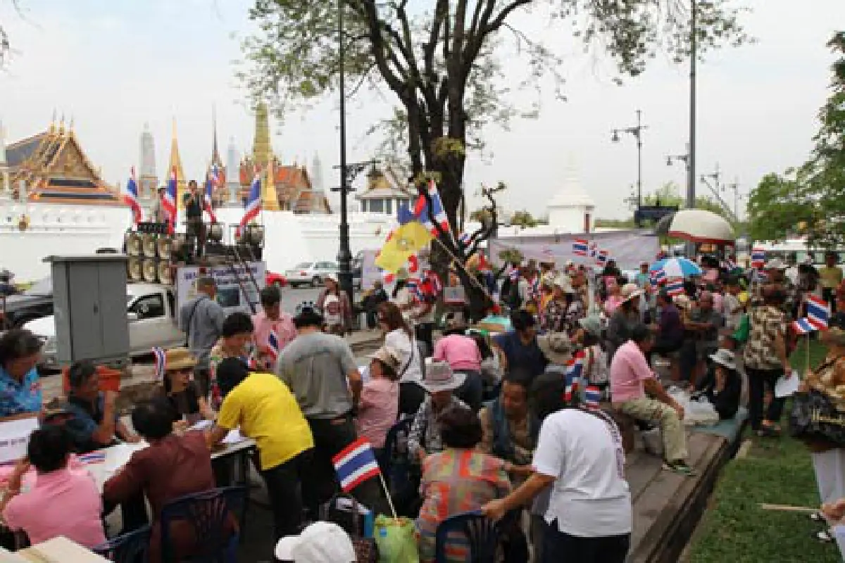 ศาลปกครองไม่รับฟ้องห้ามถอนทหารพ้นพระวิหาร