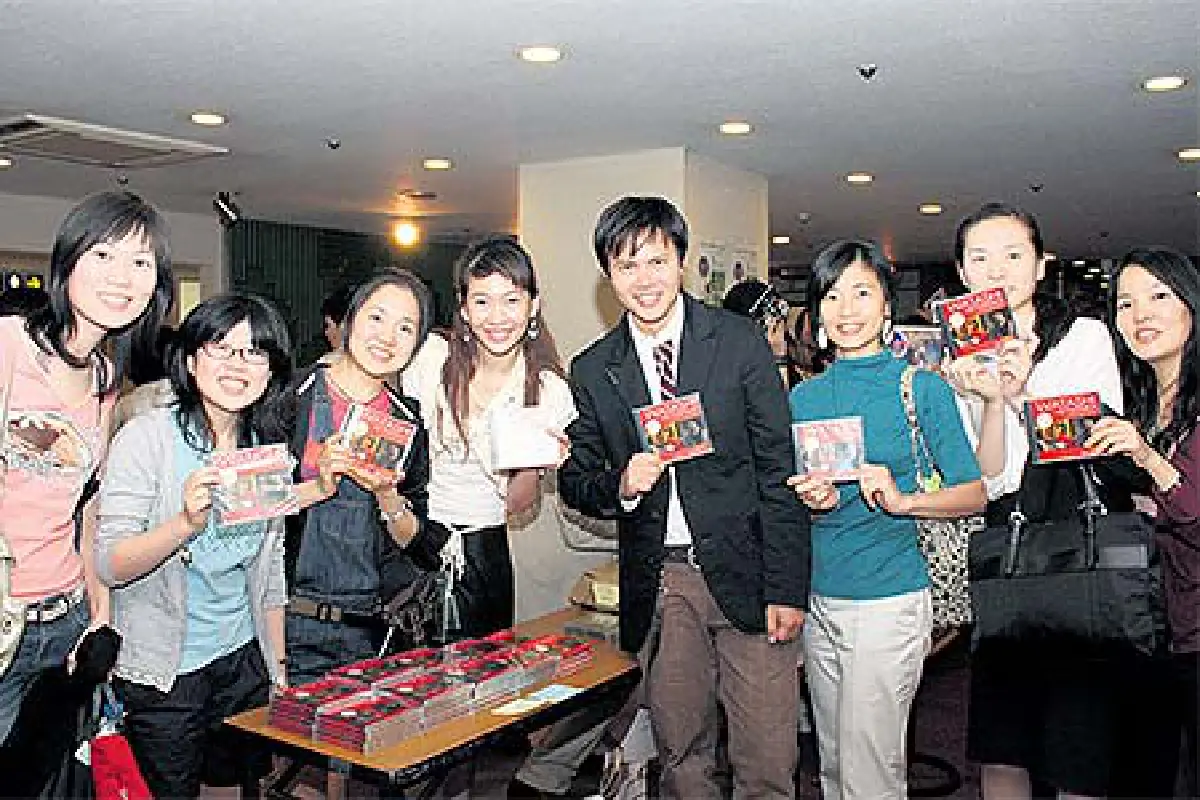 ‘พลกฤษณ์ ถมยา’ ดนตรี ท่องเที่ยว และนิวมีเดีย