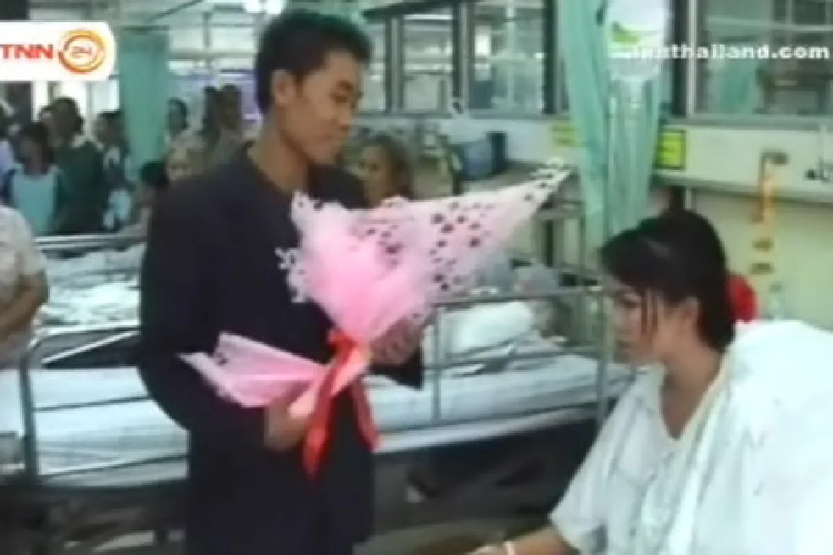 หนุ่มแต่งงานสาวป่วยกลางรพ.