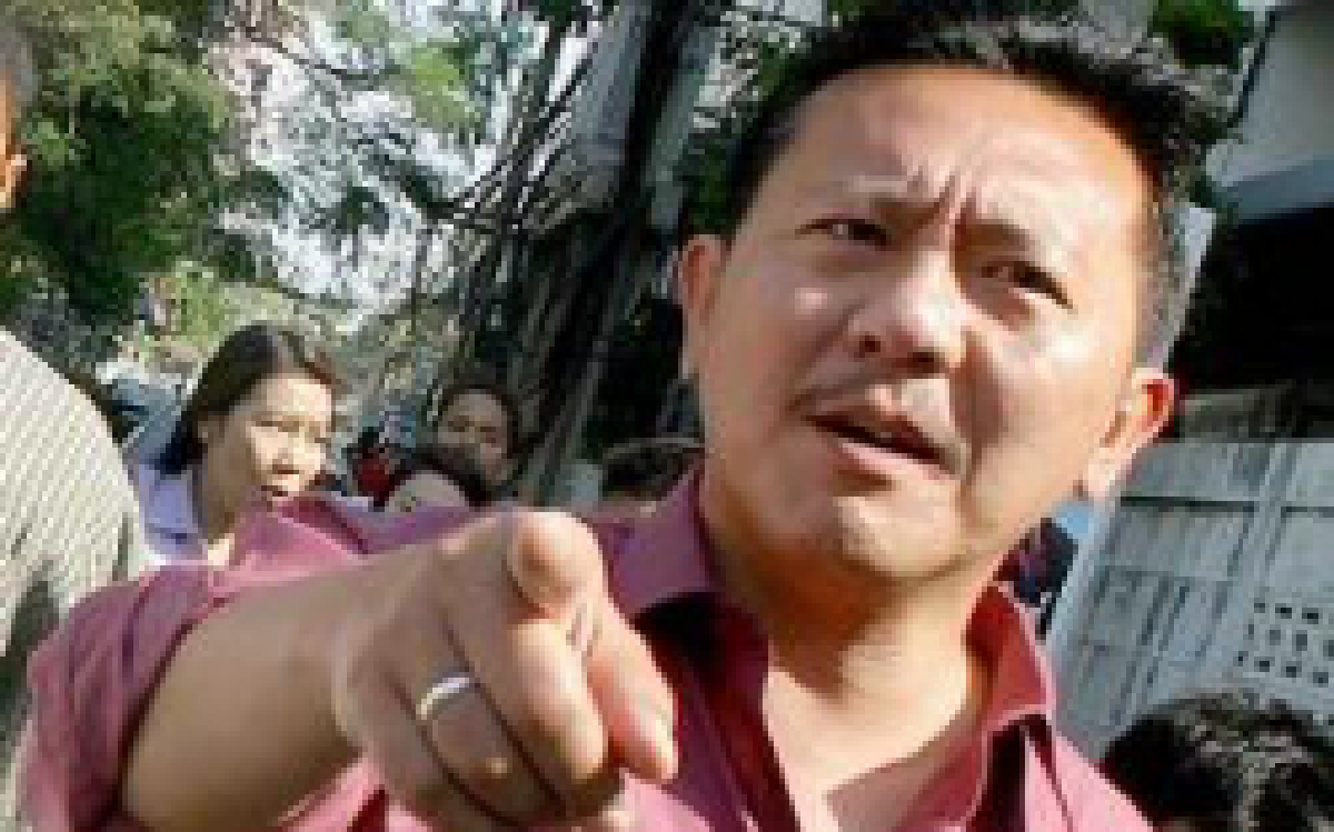 ชูวิทย์ขับ 2 ส.ส.พ้นพรรครักประเทศไทย