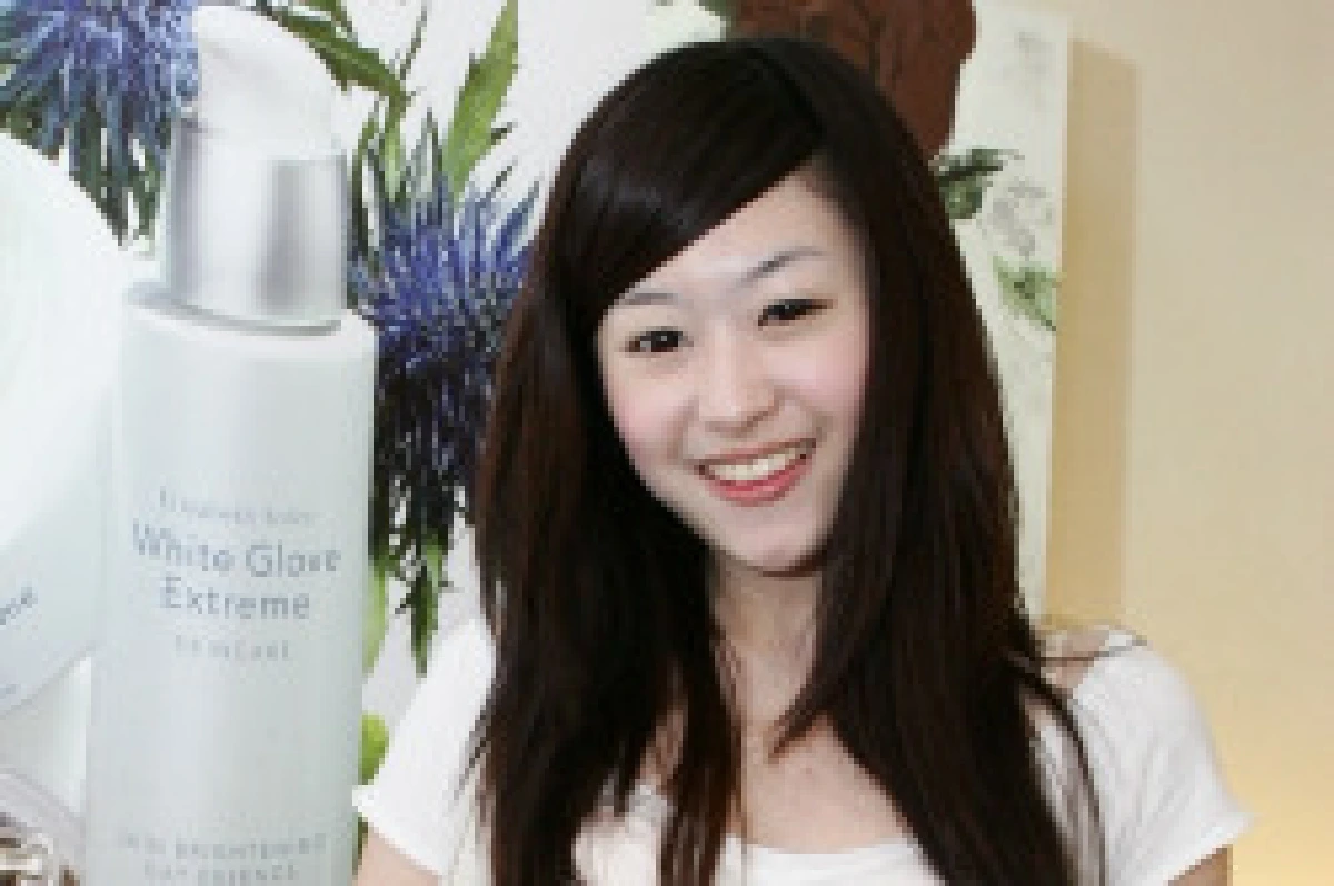 ยิปซีไม่แคร์ปั้นจั่นจุ๊บดารารุ่นพี่