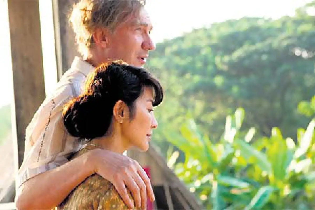 ‘มิเชลล์ โหยว’ ในร่างทรง ‘อองซานซูจี’