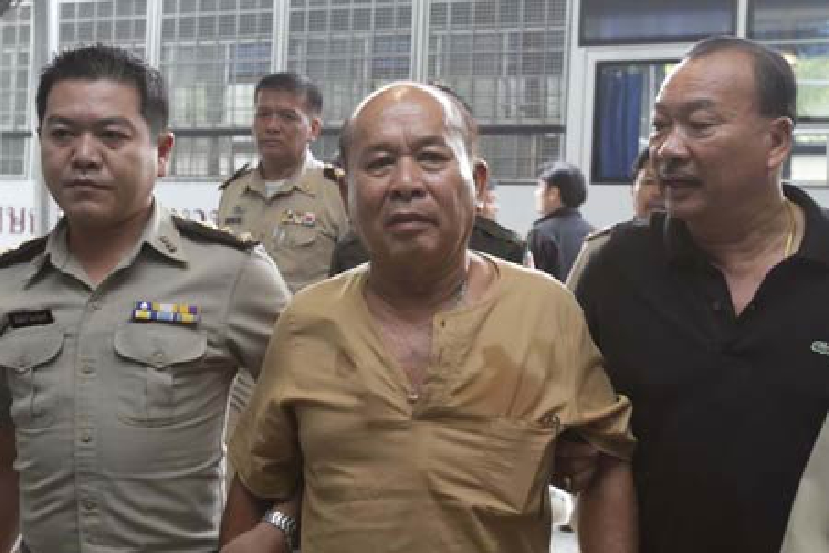 ศาลยืนคุก 20 ปี ชลอ เกิดเทศ ยักยอกเพชรซาอุ ศาลยืนคุก 20 ปี ชลอ เกิดเทศ ยักยอกเพชรซาอุ