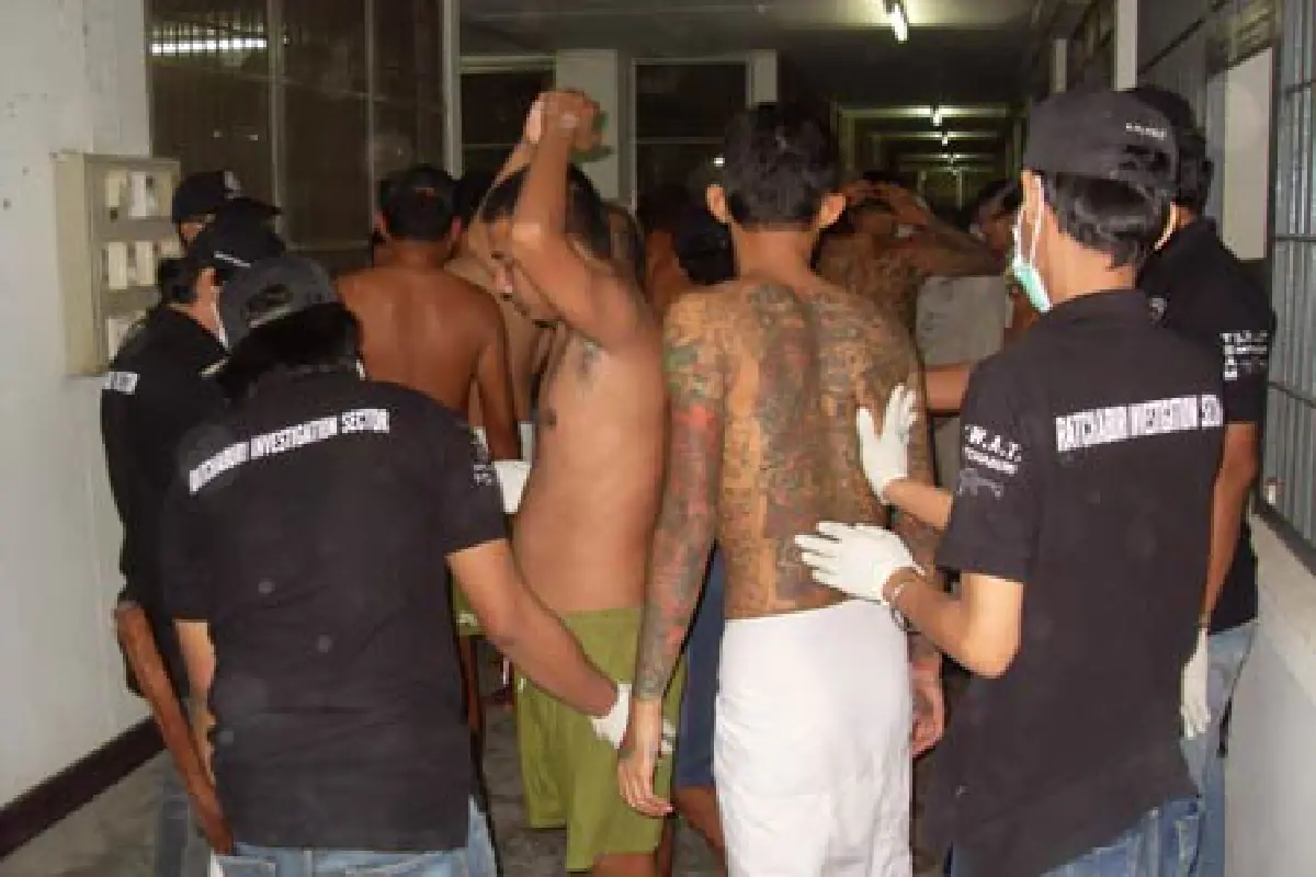 ค้นคุกเขาบินอีกรอบเจอมือถือ-บุหรี่อื้อ