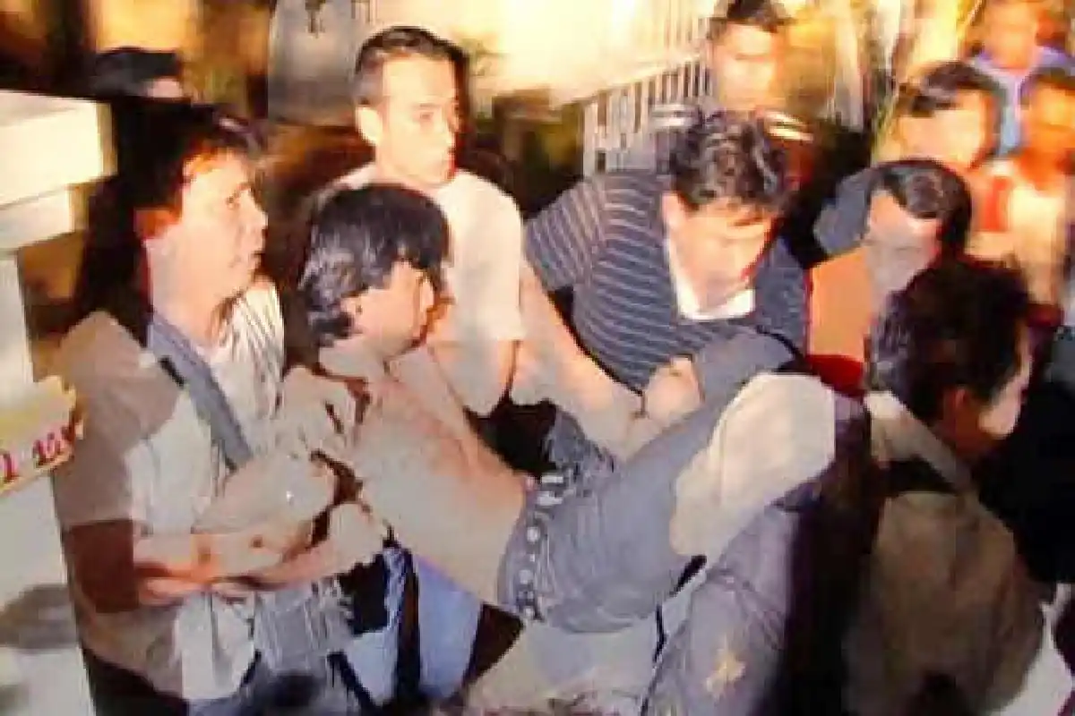 หนุ่มคลั่งใช้มีดจี้จับดญ.วัย 13