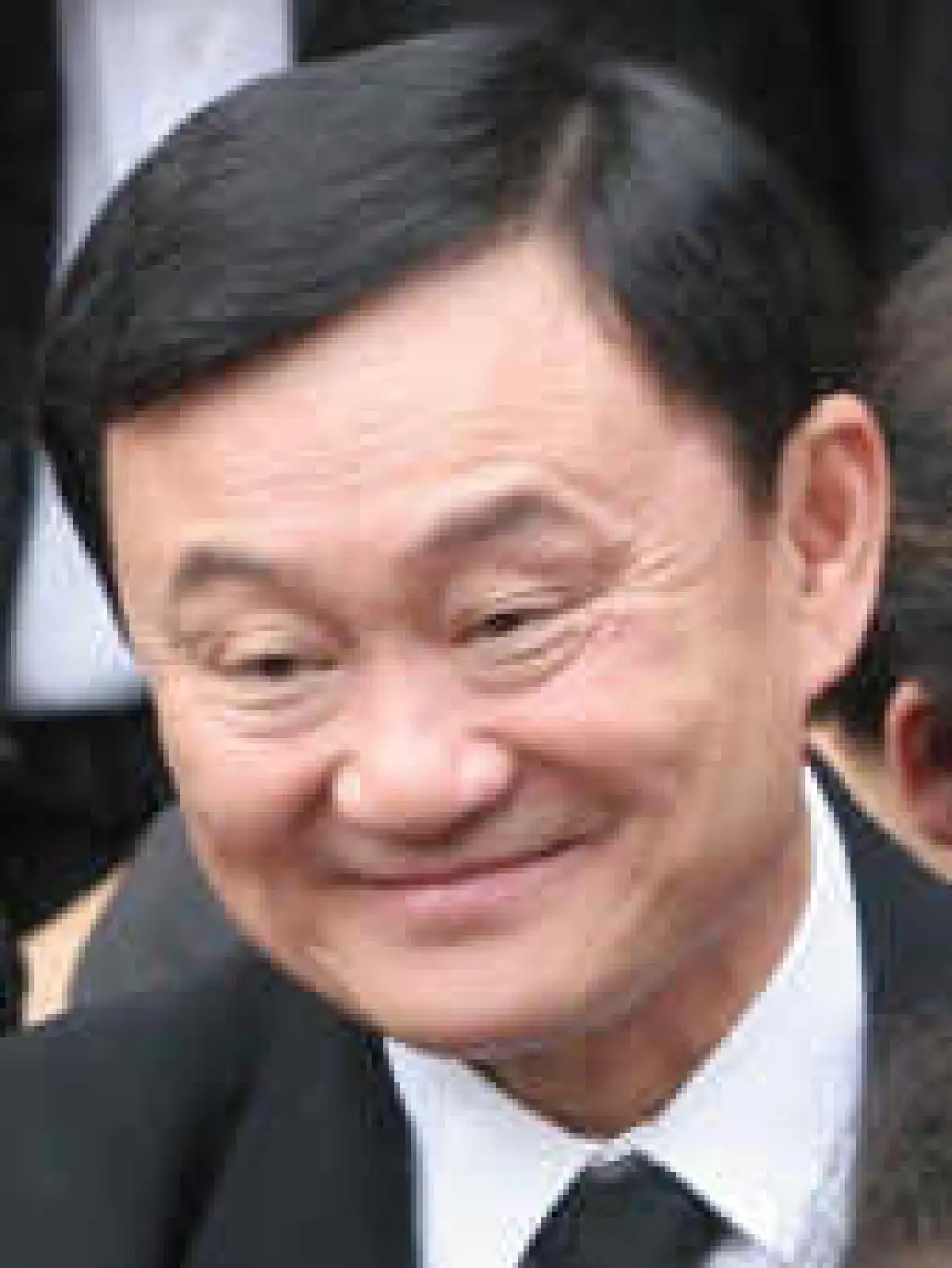 ทักษิณยิ้มปู-ป๋าคุยชื่นมื่น