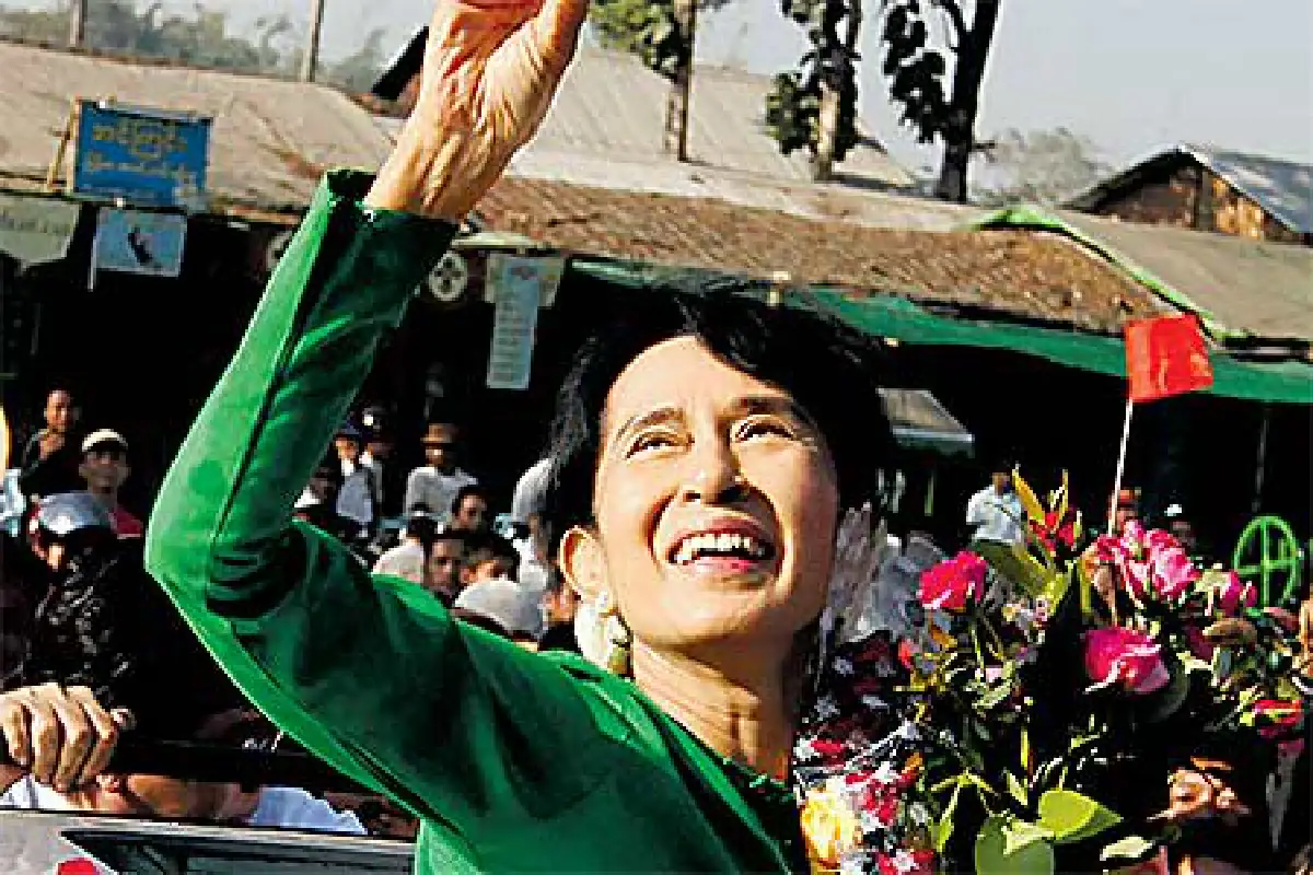 ปฏิรูปการเมือง-เปิดเสรีสื่อ-บริหารงานโปร่งใสพม่าโชว์ความพร้อม หวนคืนเวทีโลก