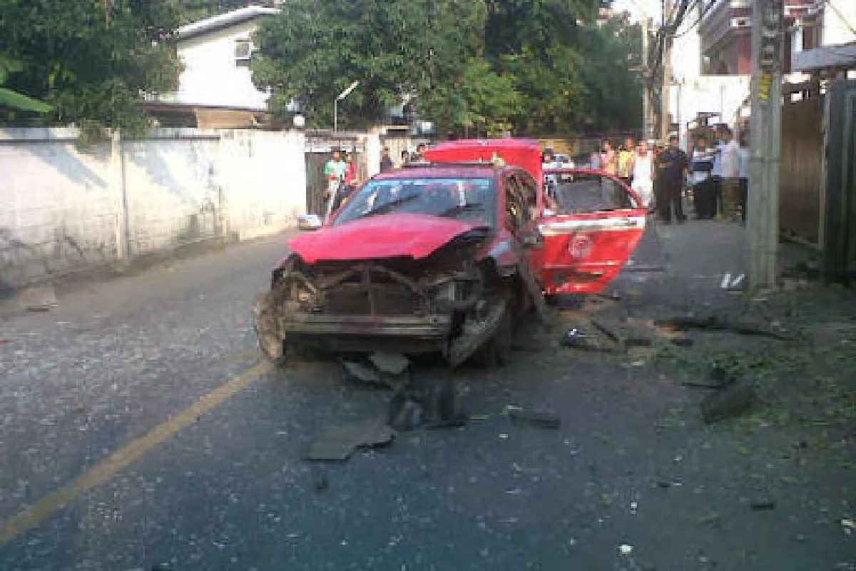 บึ้มกลางกรุง3จุด-มือก่อเหตุพลาดขาขาด