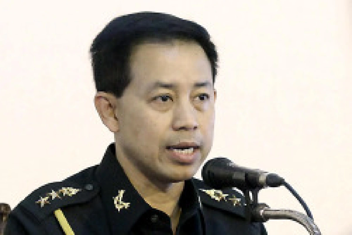 เสธไก่อูเลื่อนให้ปากคำคดีผังล้มเจ้า