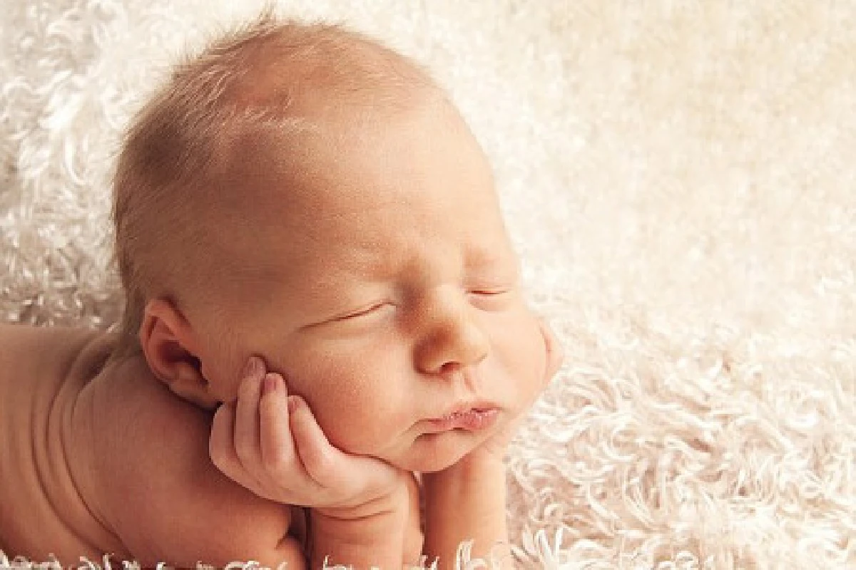 ภาพน่ารักเด็กแรกเกิดขณะนอนหลับ