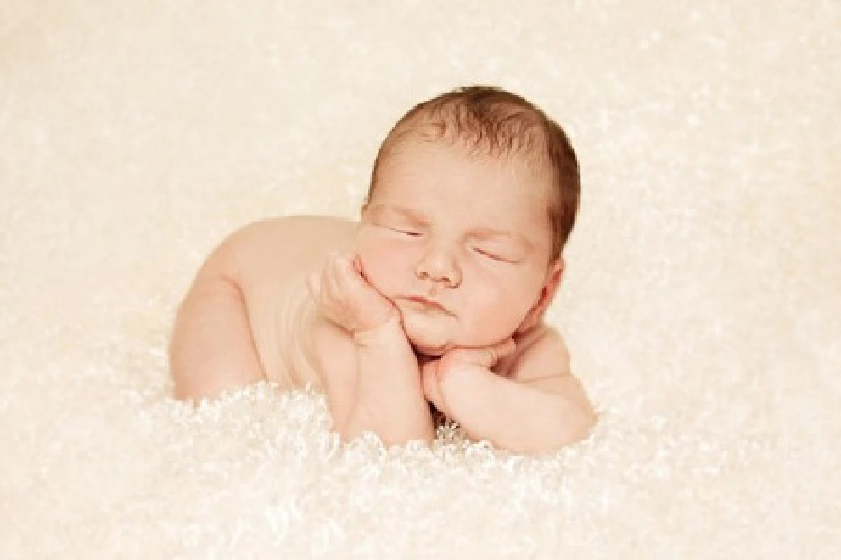 ภาพน่ารักเด็กแรกเกิดขณะนอนหลับ